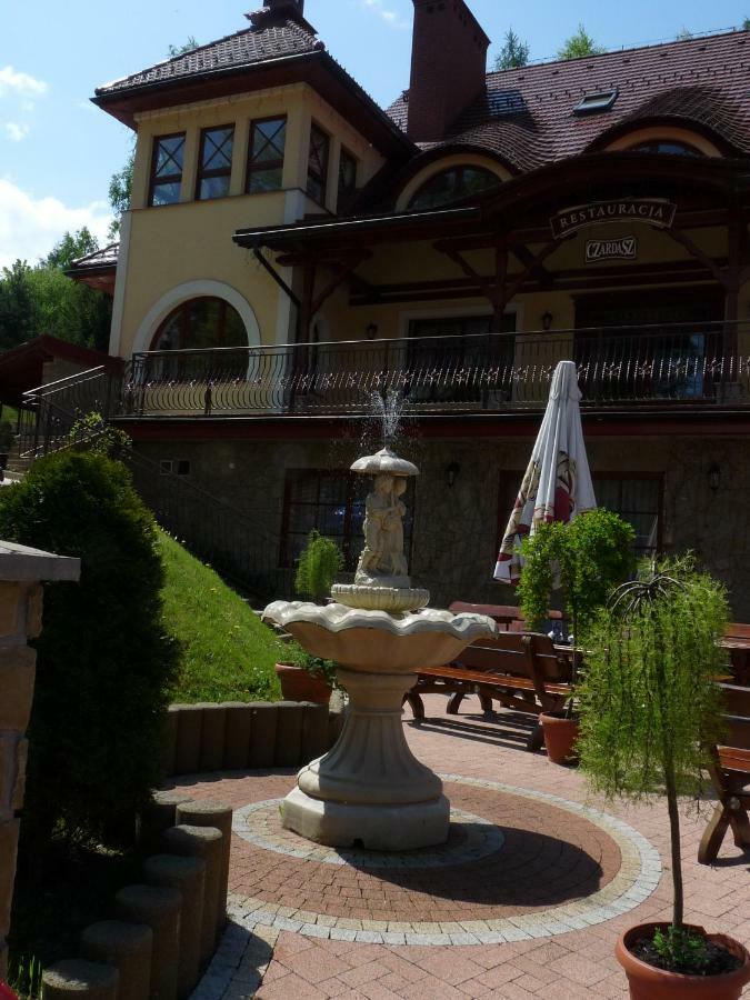 Pensjonat Czardasz Niedzica Zamek Exteriör bild